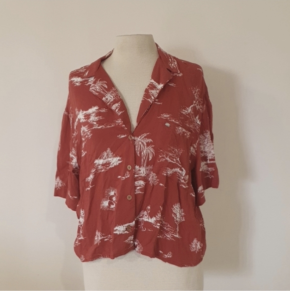 Tops - Pull & Bear Paradise League Size 12 approx Red Button Up Top